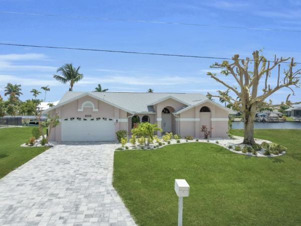 Luxurious Gulf Access Home in Cape Coral